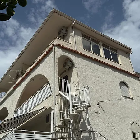 Casa Martina Nyaraló *